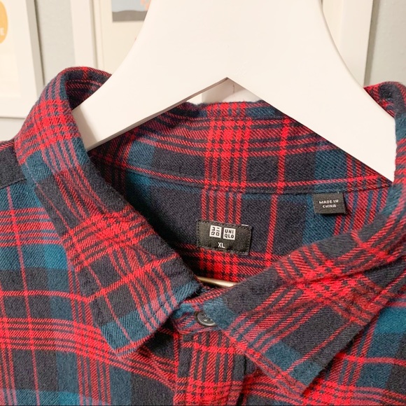 Uniqlo Plaid Flannel Shirt, XL, Christmas Dark Green Red Black - Picture 2 of 5